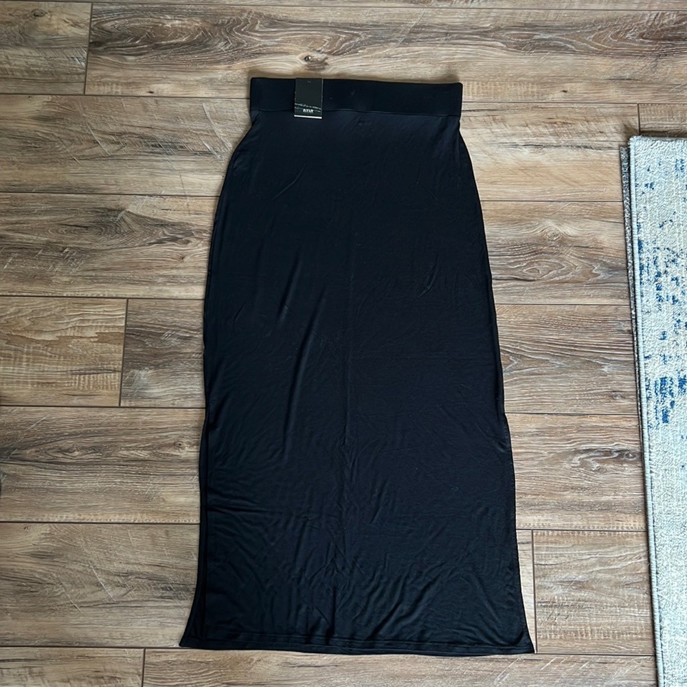 a.n.a. Long Full-length Black Maxi Skirt, Medium